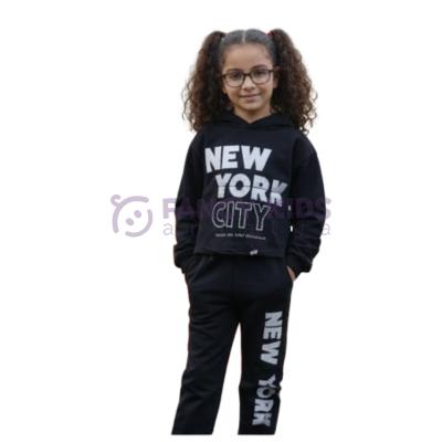 Kız Çocuk Siyah Baskılı Kapüşonlu Crop Eşofman Takımı – Pamuklu ve Lastikli Spor Kombin