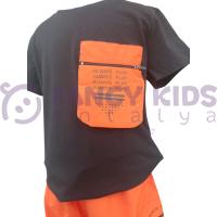 Erkek Çocuk İkili Takım Torba Cepli Siyah T-Shirt Deniz Kullanımına Uygun Cepli Turuncu Şort