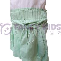 Kız Çocuk Askılı Bluz Şort İkili Takım – Yeşil Yazı Baskılı, Pullu Detaylı, %100 Pamuk Şortlu Kombin