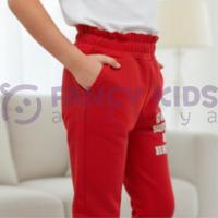Kız Çocuk Kırmızı Baskılı Alt Eşofman – Lastikli Bel ve Paça, Cepli, Günlük Rahat Kullanım