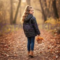 Kız Çocuk Siyah İşlemeli Mont – Uzun Kollu, Fermuarlı, Şık ve Rahat Tasarım