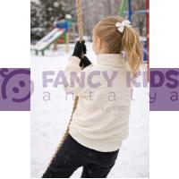 Kız Çocuk Yarım Boğazlı Kendinden Desenli Bluz