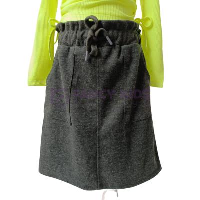 Kız Çocuk Yeşil Kırçıllı Örme Kışlık Etek – Cepli, Bel Lastikli ve Bağcıklı