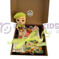 Yeni Doğan Hediye Kutusu – Doğal El Yapımı Amigurumi Diş Halkası ve Çıngıraklı Bebek Seti